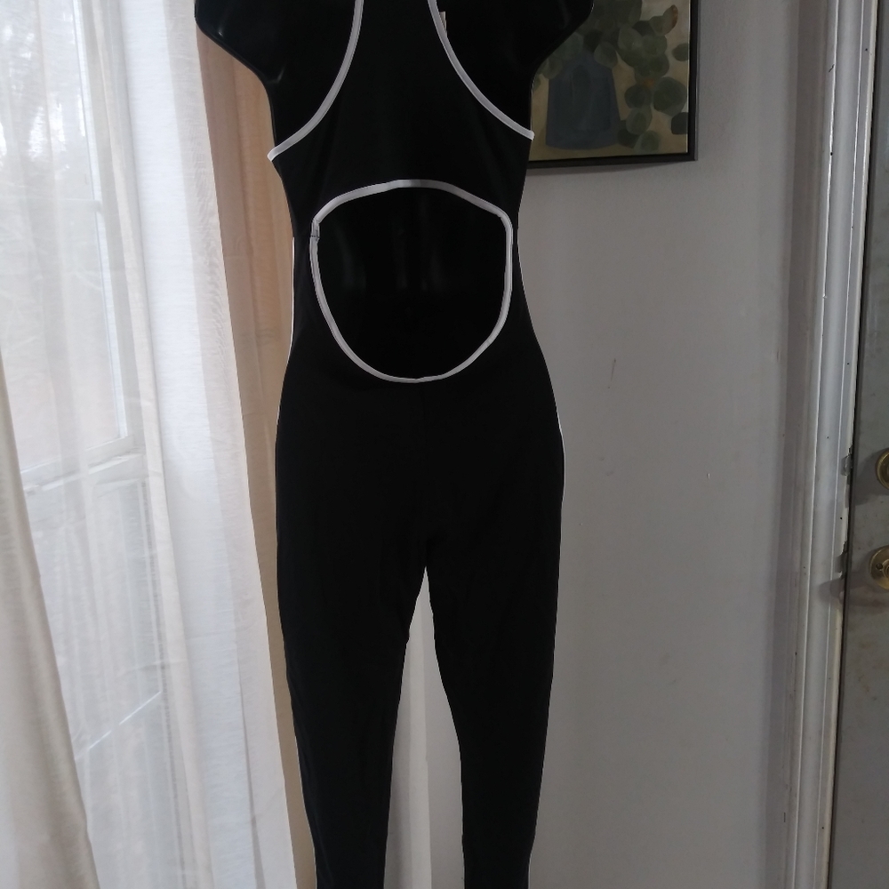 Active wear jumpsuit - Picture 6 of 9
